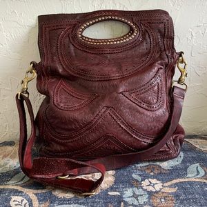 Campomaggi Medium size great condition cross body